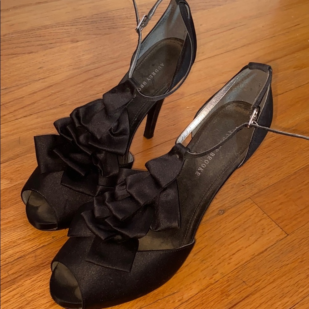 Audrey Brooke dress shoe